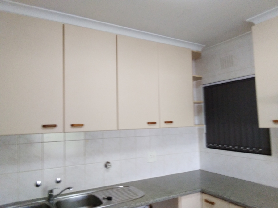 To Let 2 Bedroom Property for Rent in Van Ryneveld Western Cape